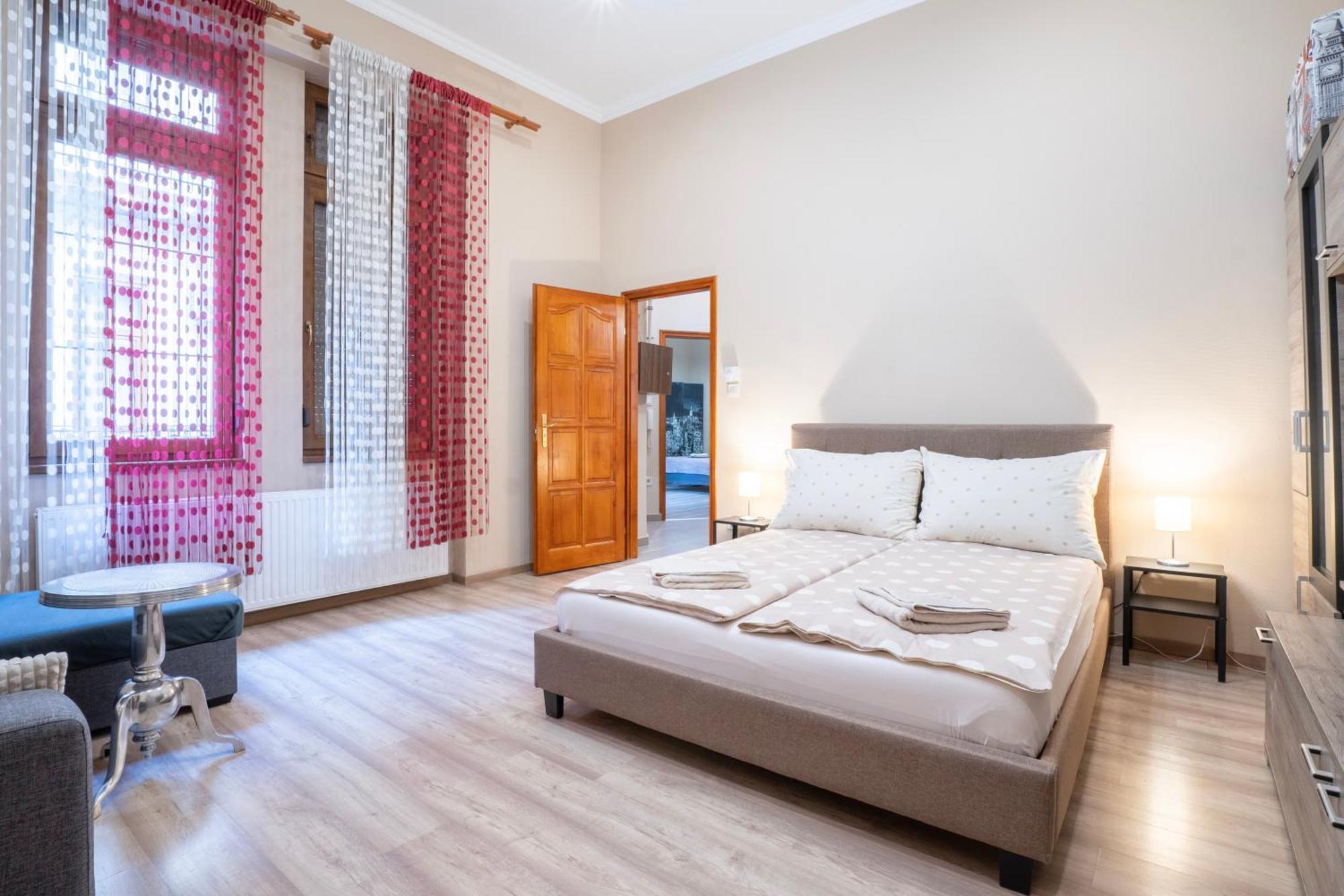 Apartment Near Opera In Downtown Budapest Eksteriør bilde